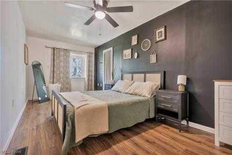 1548 Vanderhoof Road Barberton OH 44203
