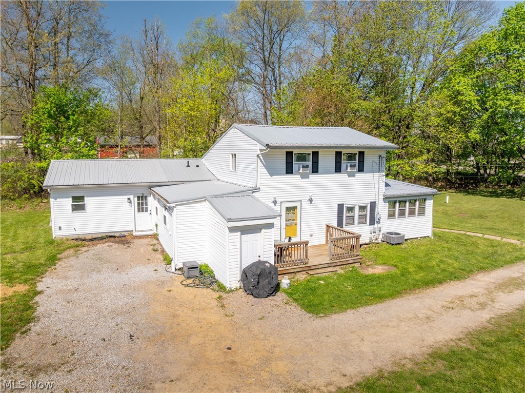 1548 Vanderhoof Road Barberton OH 44203