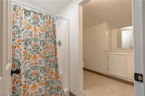 1548 Vanderhoof Road Barberton OH 44203