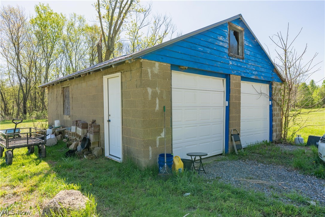 1548 Vanderhoof Road Barberton OH 44203