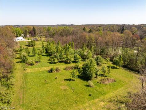 1548 Vanderhoof Road Barberton OH 44203