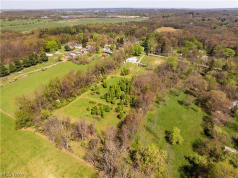 1548 Vanderhoof Road Barberton OH 44203