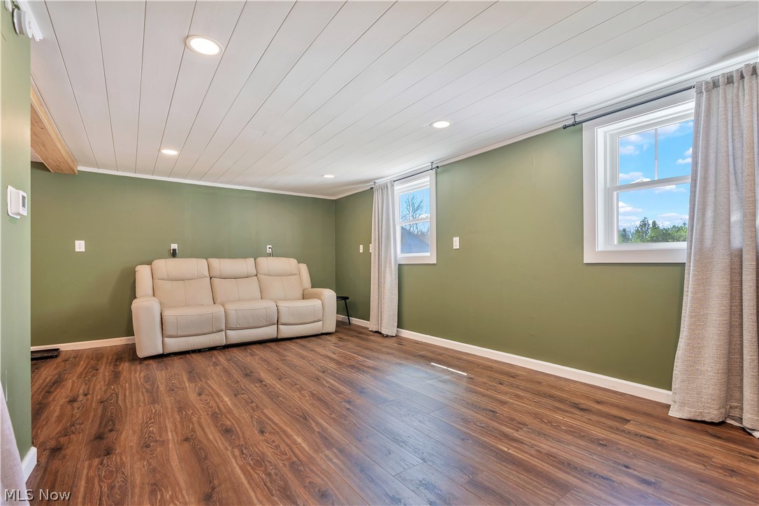 1548 Vanderhoof Road Barberton OH 44203