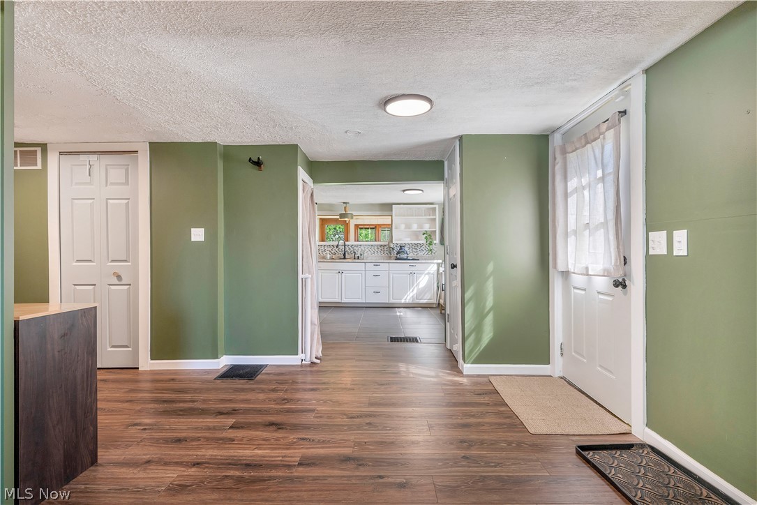 1548 Vanderhoof Road Barberton OH 44203