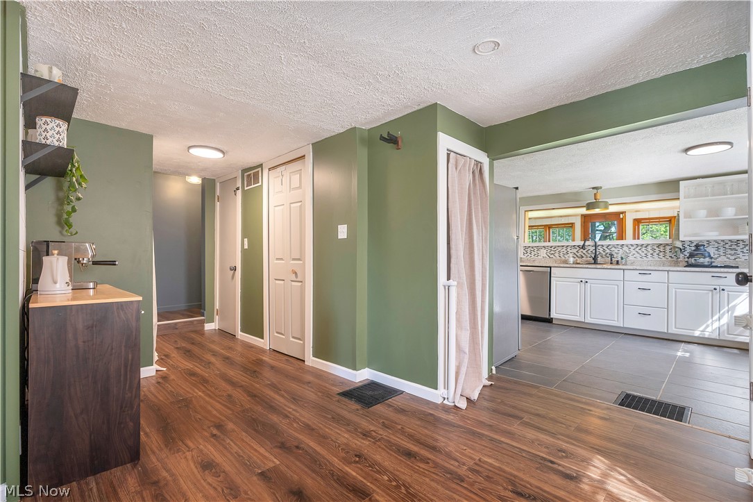 1548 Vanderhoof Road Barberton OH 44203