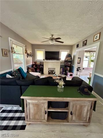 365 W Indiana Avenue Sebring OH 44672