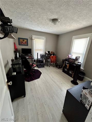 365 W Indiana Avenue Sebring OH 44672