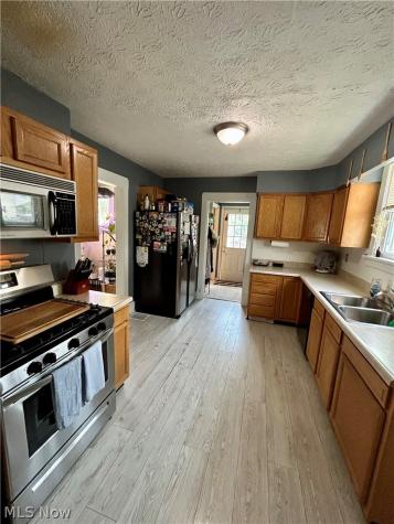 365 W Indiana Avenue Sebring OH 44672