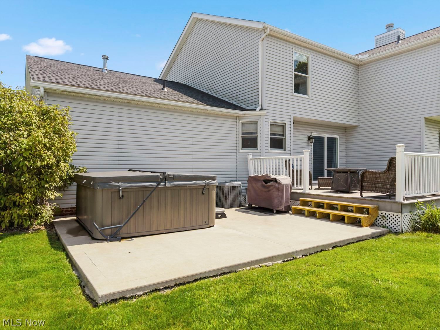 1275 Cheverton Avenue Louisville OH 44641