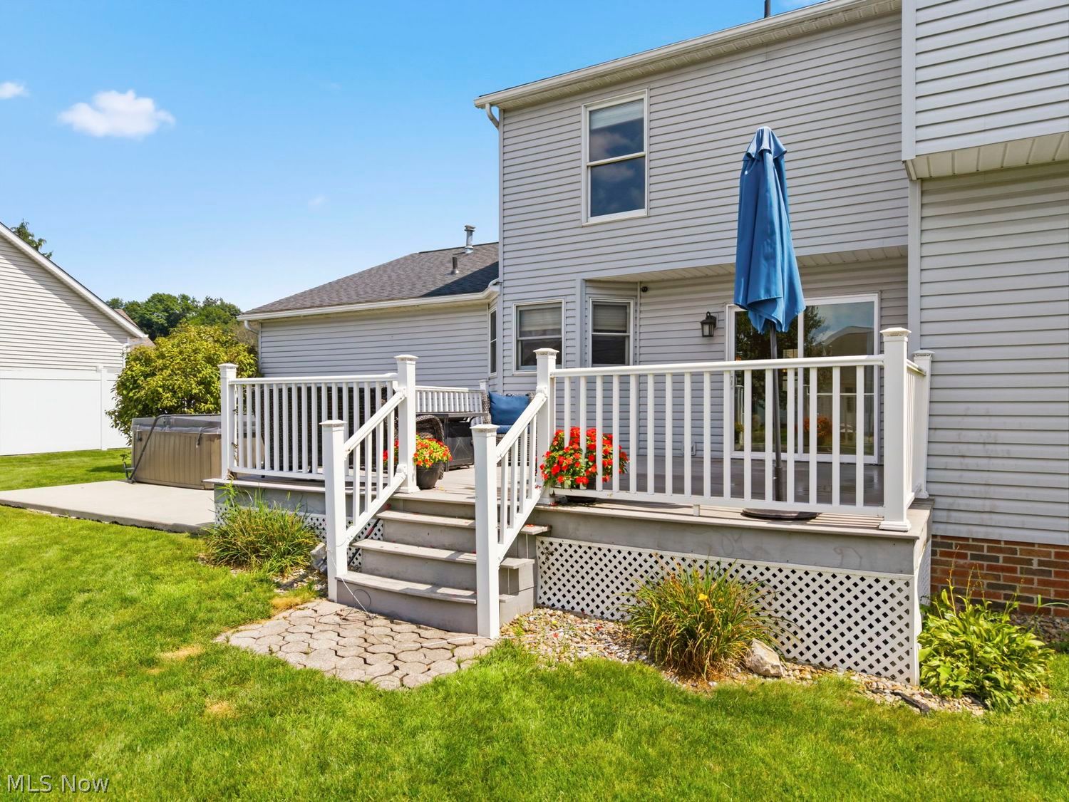 1275 Cheverton Avenue Louisville OH 44641