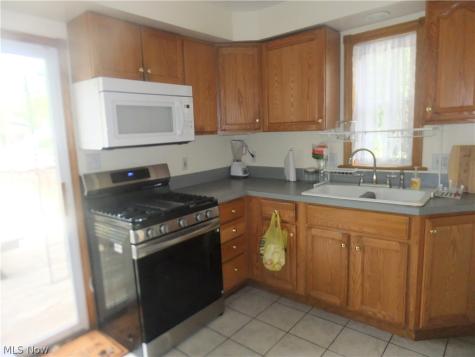12927 Grannis Road Garfield Heights OH 44125