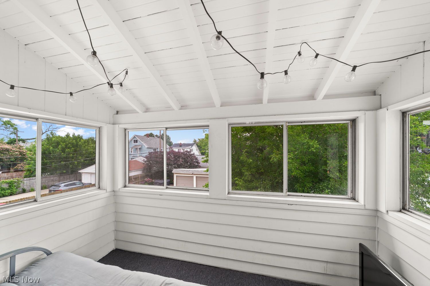 2085 Brown Road Lakewood OH 44107