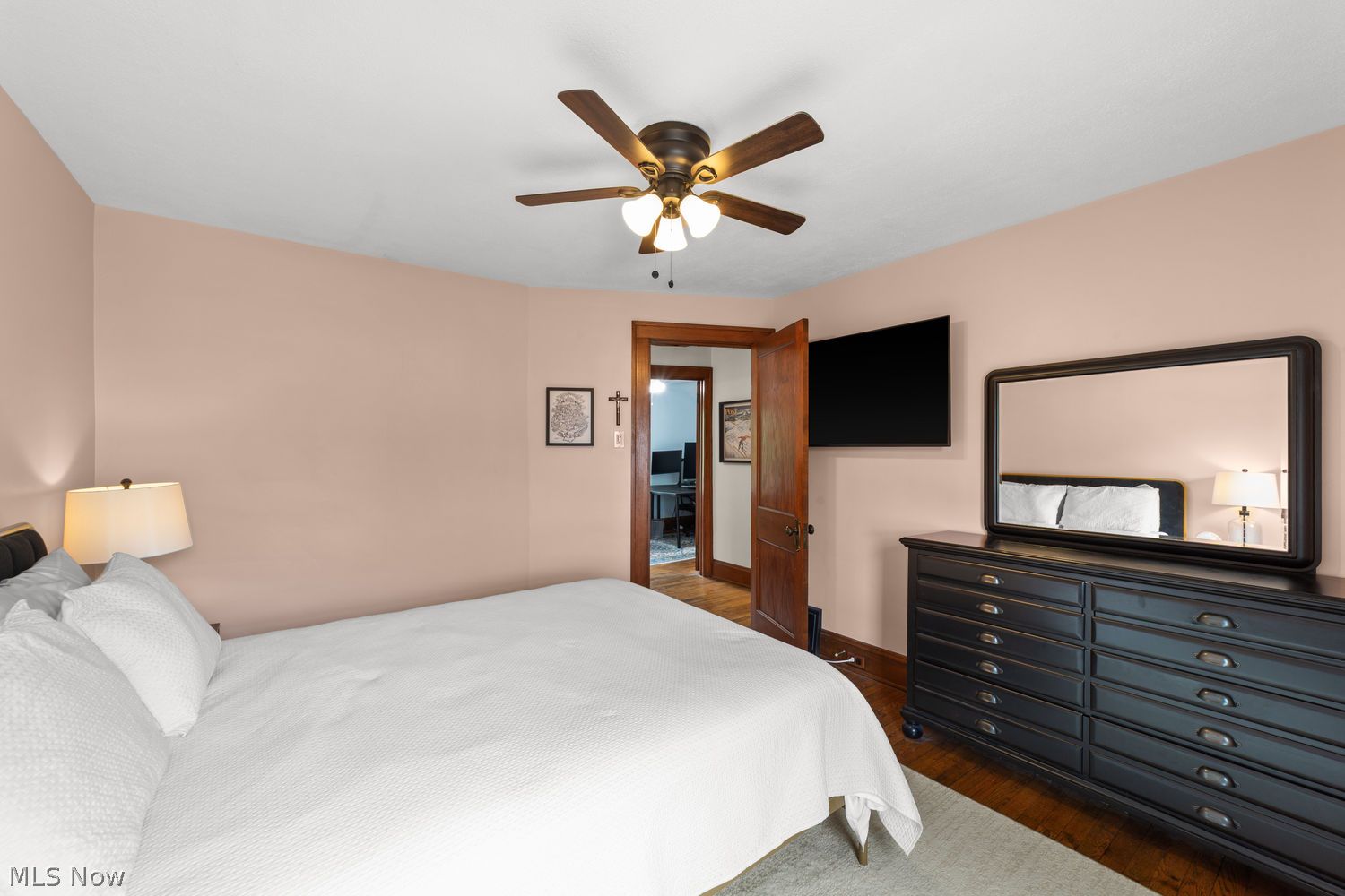 2085 Brown Road Lakewood OH 44107