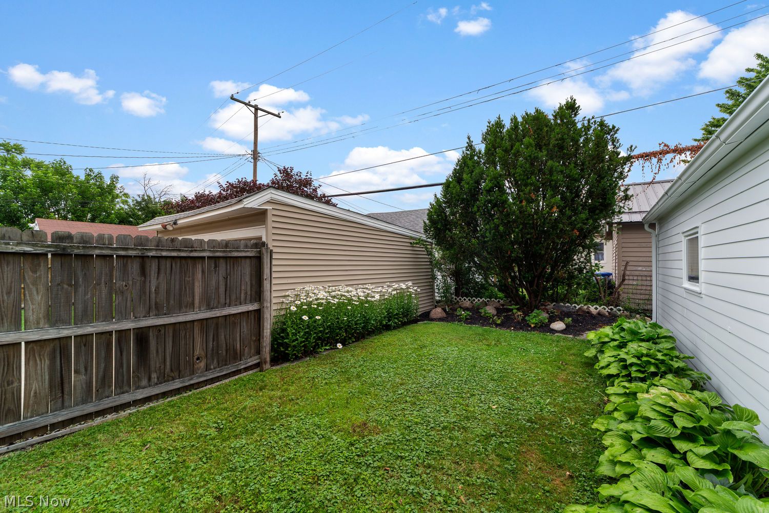 2085 Brown Road Lakewood OH 44107