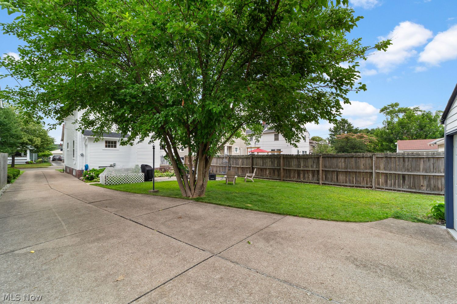 2085 Brown Road Lakewood OH 44107