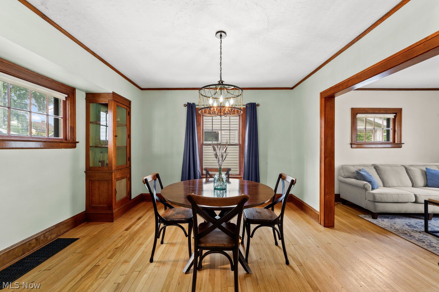 2085 Brown Road Lakewood OH 44107
