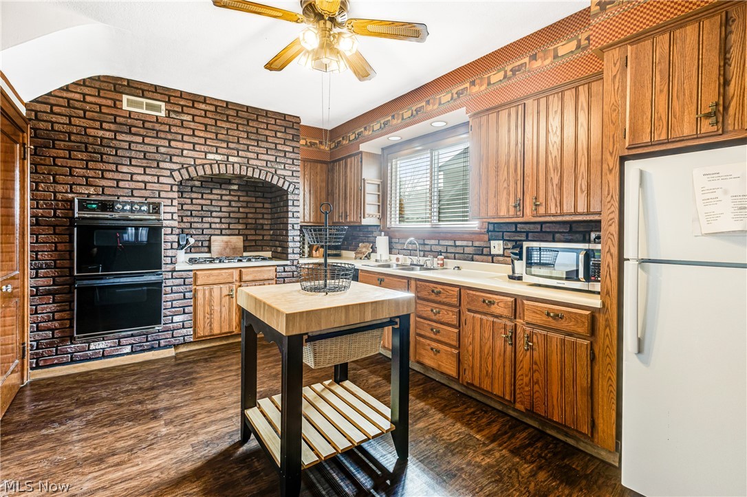 106 Neil Street Niles OH 44446