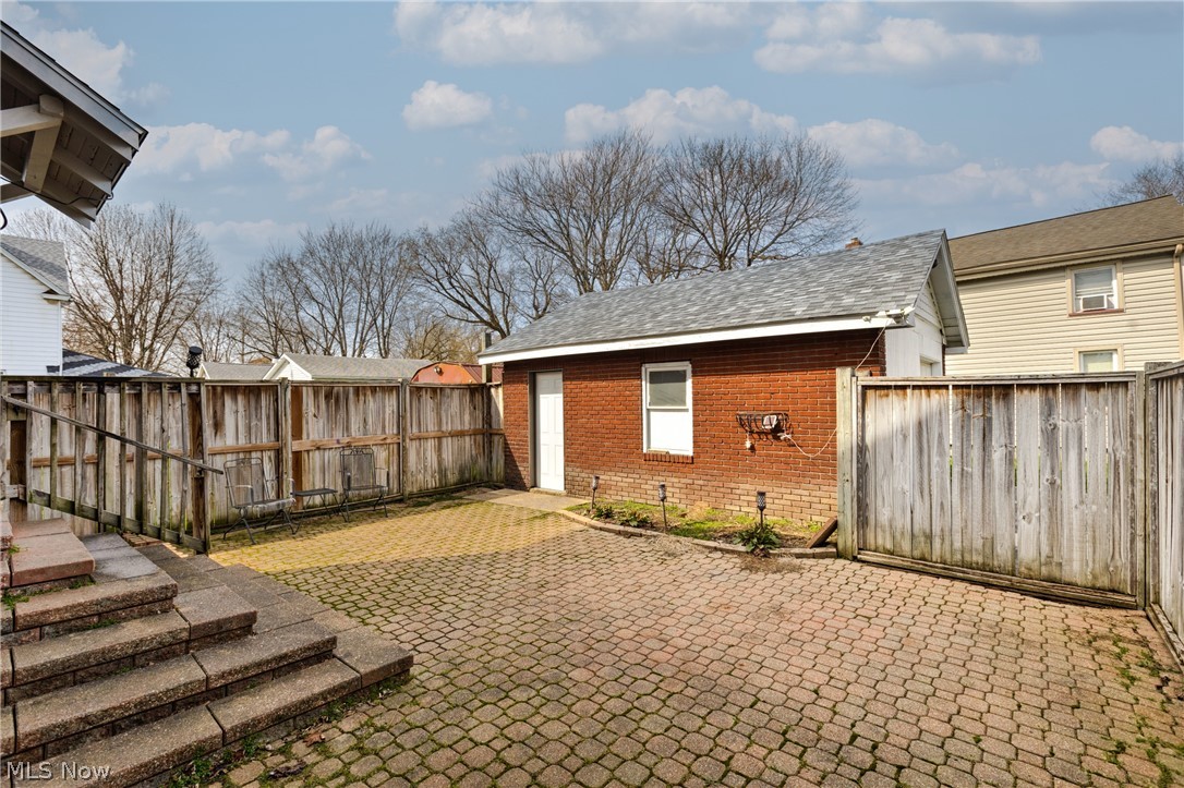 106 Neil Street Niles OH 44446