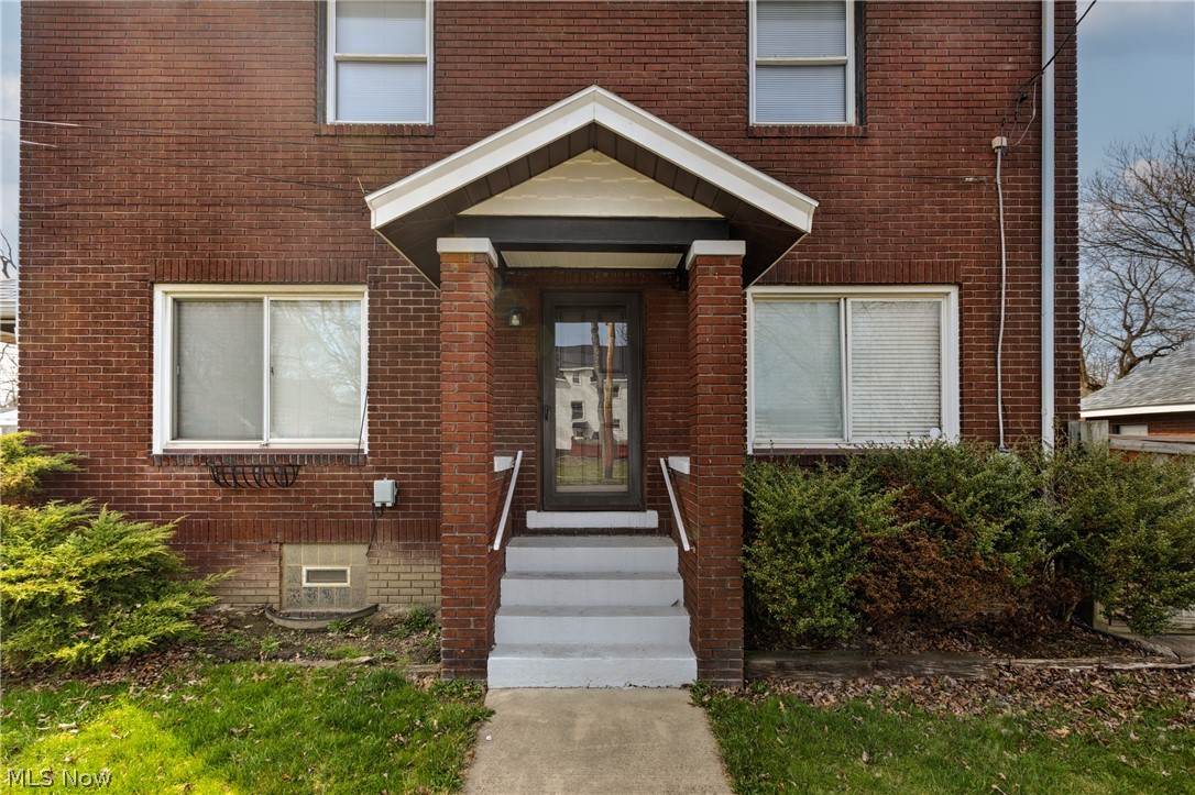 106 Neil Street Niles OH 44446