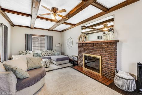 106 Neil Street Niles OH 44446