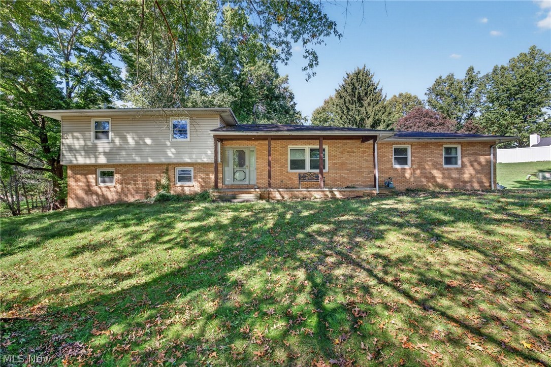11021 William Penn Avenue NE Hartville OH 44632