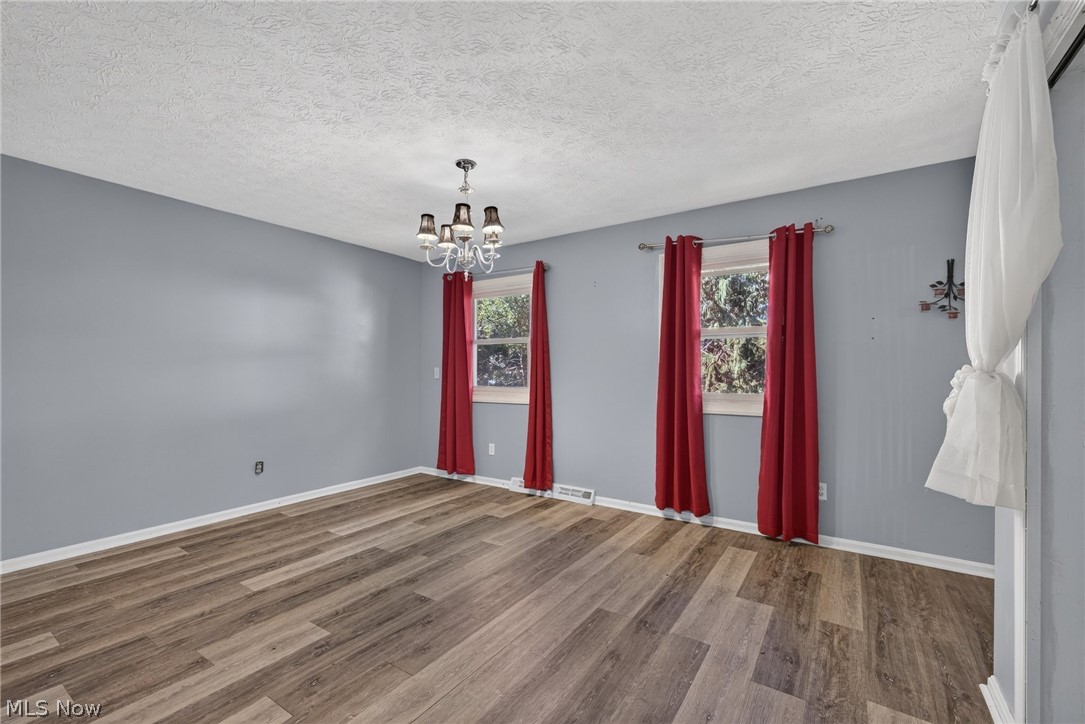11021 William Penn Avenue NE Hartville OH 44632