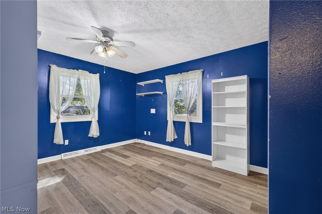 11021 William Penn Avenue NE Hartville OH 44632