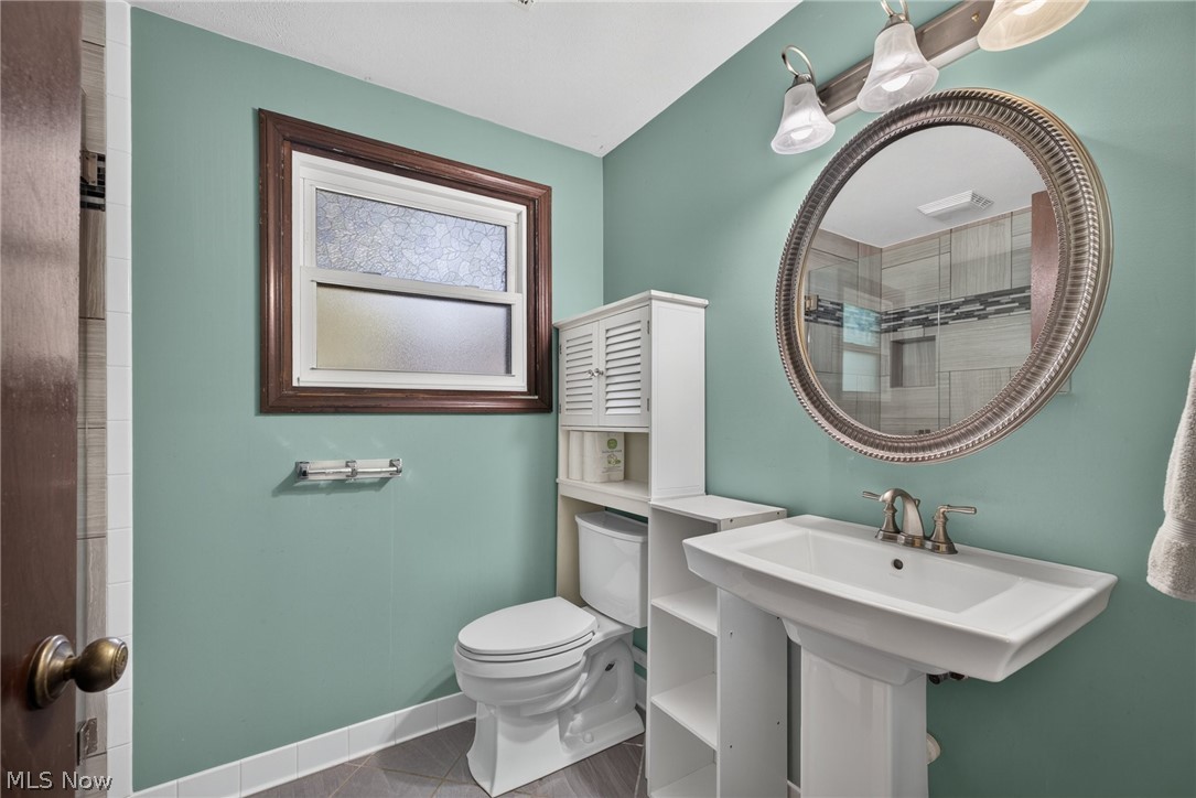 11021 William Penn Avenue NE Hartville OH 44632
