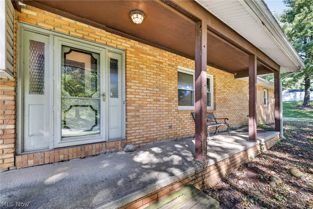 11021 William Penn Avenue NE Hartville OH 44632