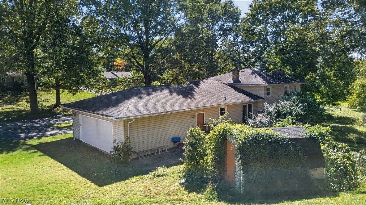 11021 William Penn Avenue NE Hartville OH 44632