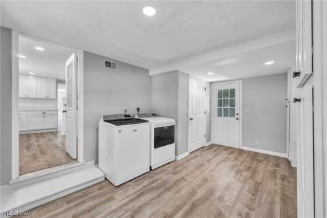 9948 Colfax Drive Columbia Station OH 44028