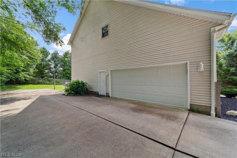 9577 Fair Road Strongsville OH 44149