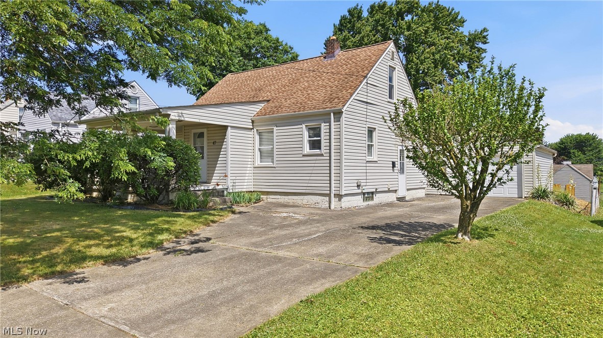 47 Renee Drive Struthers OH 44471