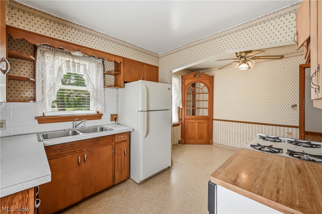 47 Renee Drive Struthers OH 44471