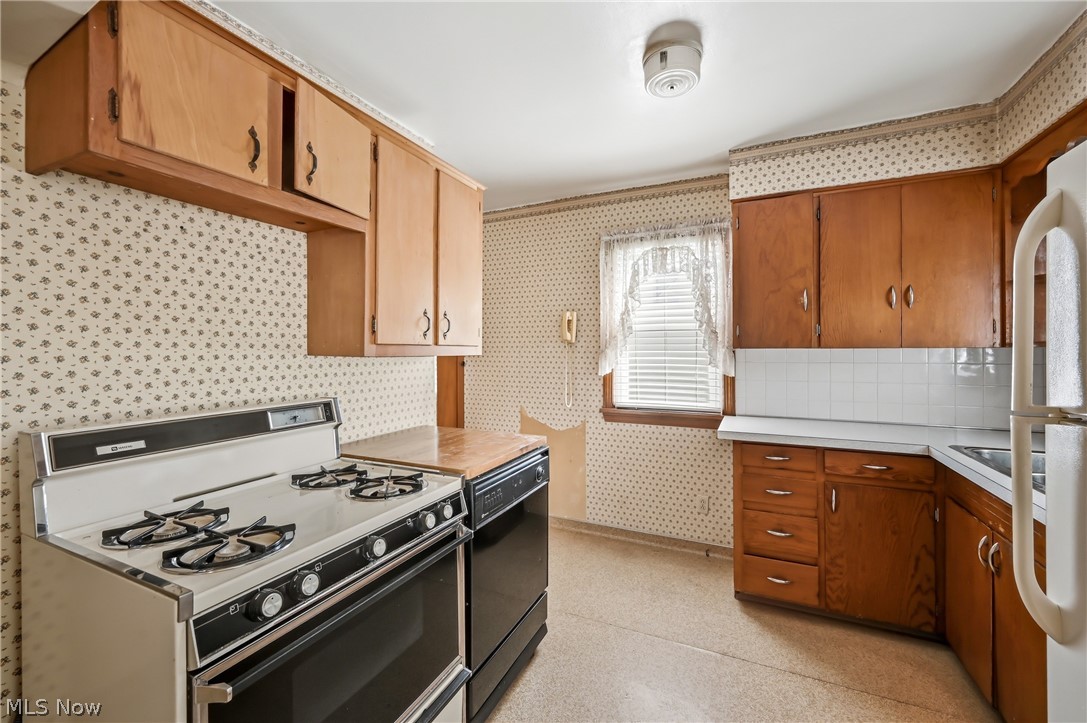 47 Renee Drive Struthers OH 44471
