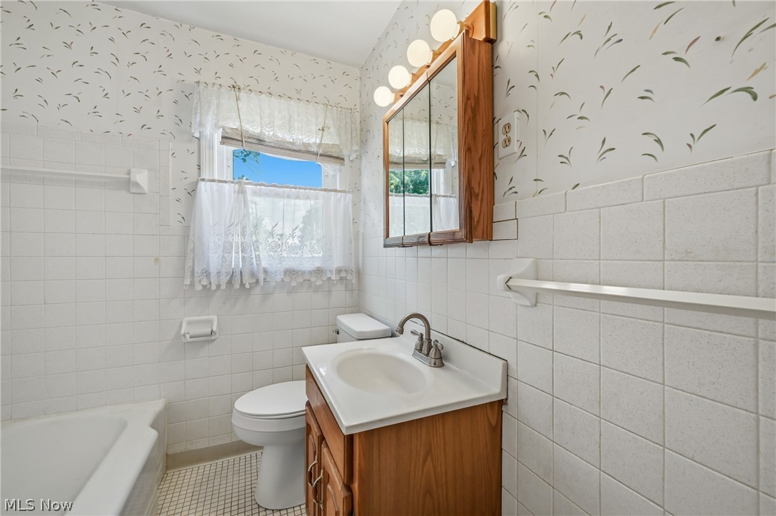 47 Renee Drive Struthers OH 44471