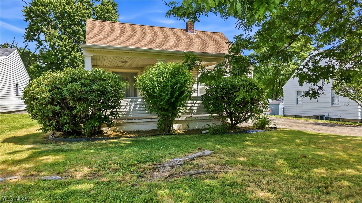 47 Renee Drive Struthers OH 44471
