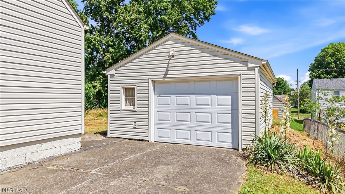 47 Renee Drive Struthers OH 44471