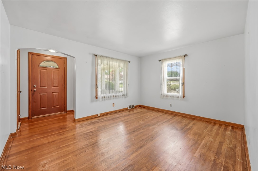 47 Renee Drive Struthers OH 44471