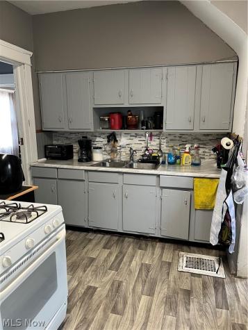 10405 Olivet Avenue Cleveland OH 44103