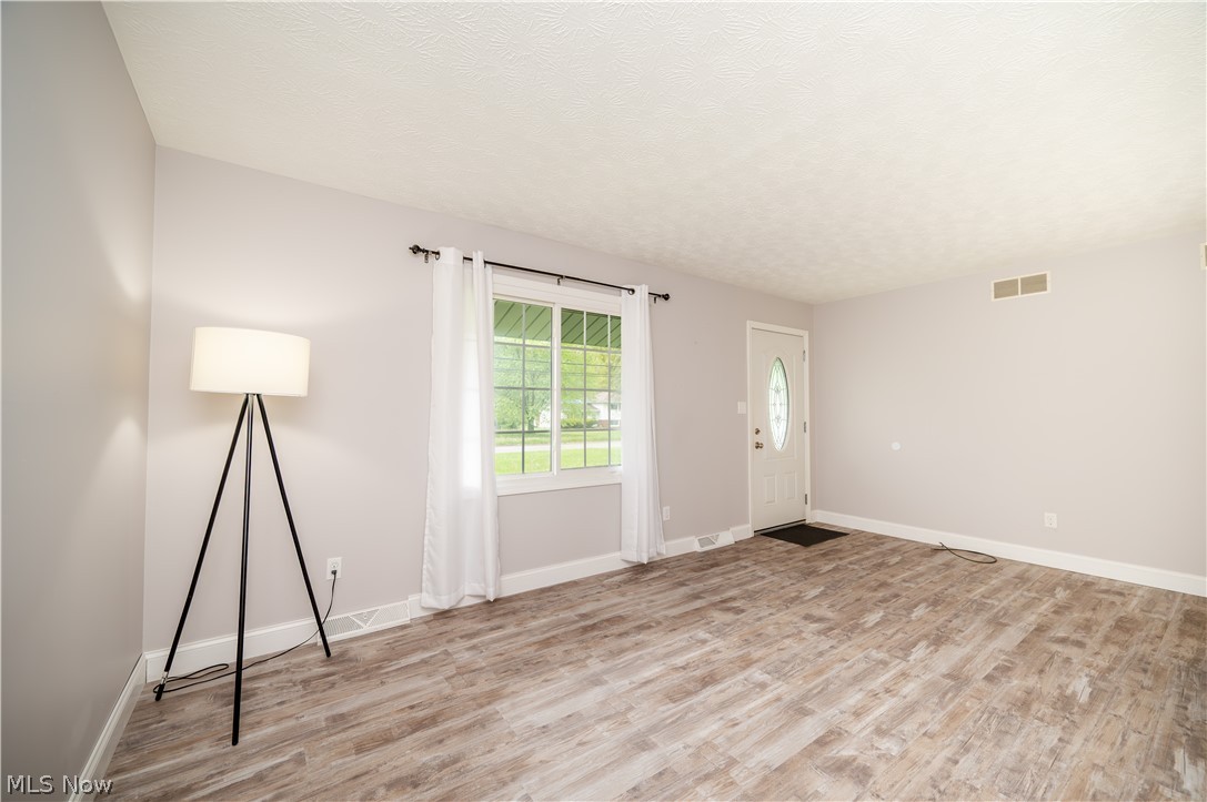 4829 New Road Austintown OH 44515