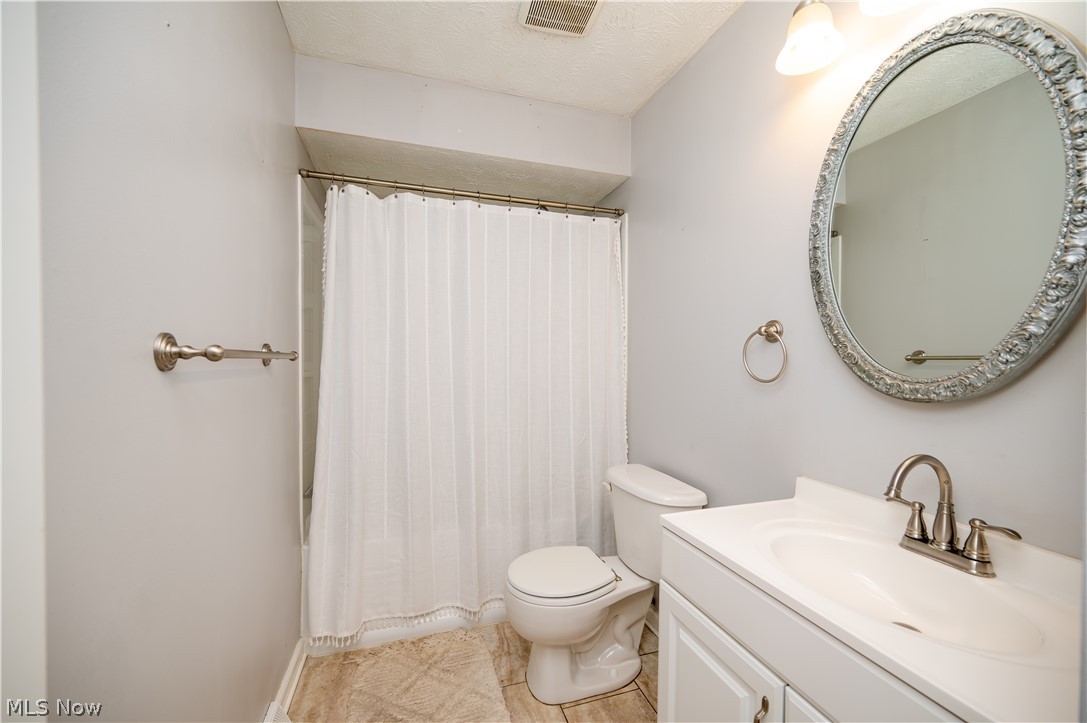 4829 New Road Austintown OH 44515