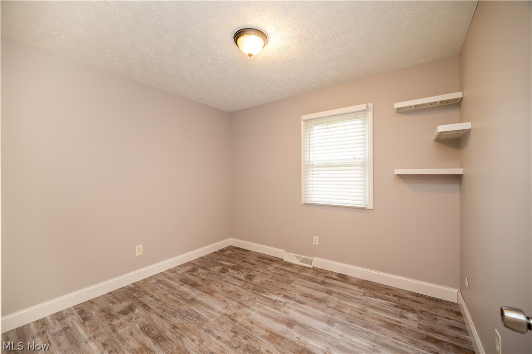 4829 New Road Austintown OH 44515