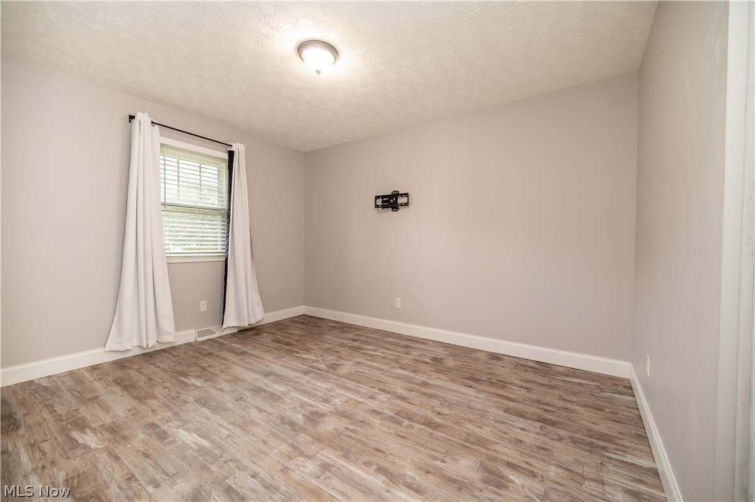 4829 New Road Austintown OH 44515