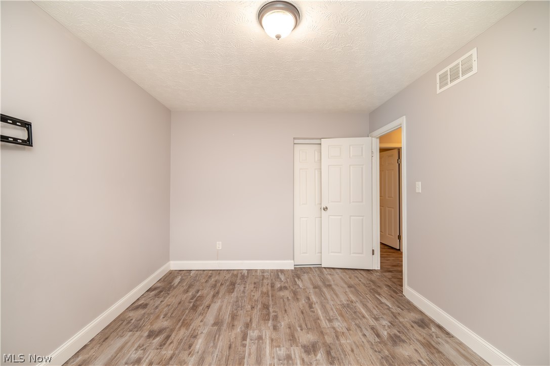 4829 New Road Austintown OH 44515
