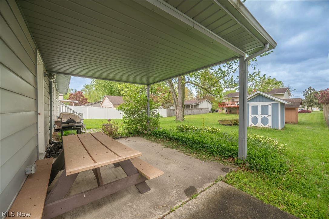 4829 New Road Austintown OH 44515