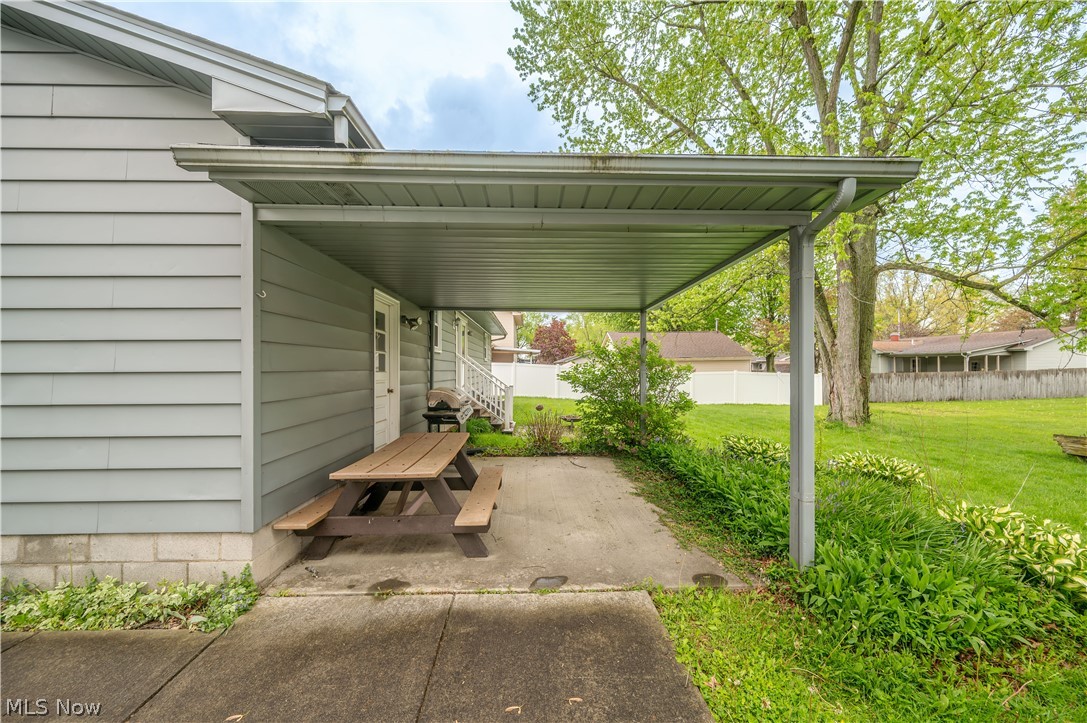 4829 New Road Austintown OH 44515