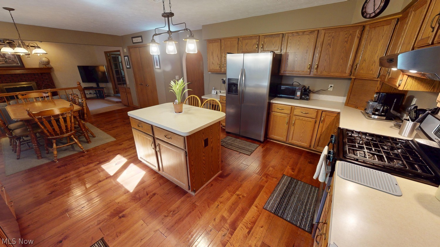 2450 Park Ridge Drive Hinckley OH 44233