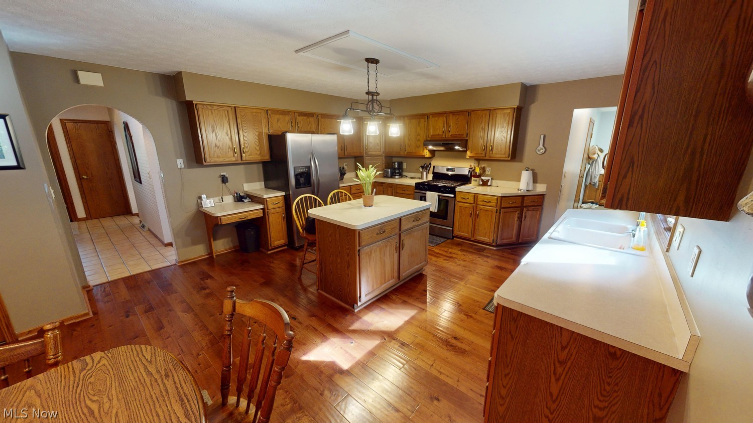 2450 Park Ridge Drive Hinckley OH 44233