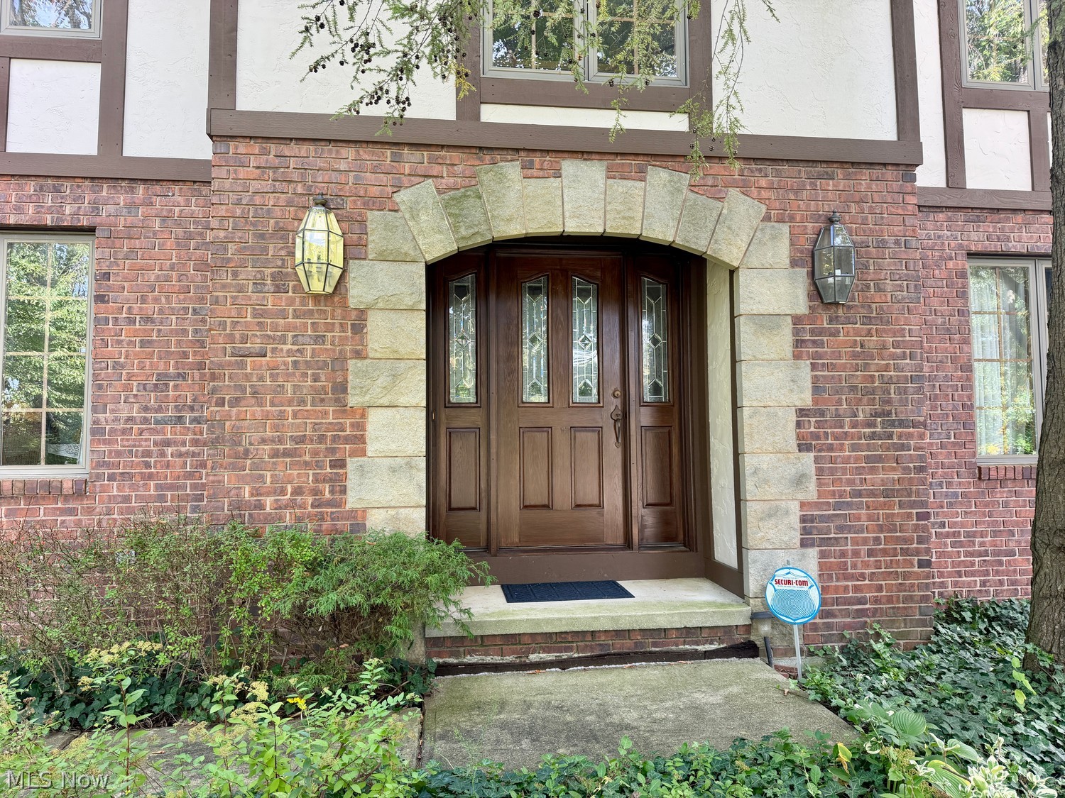 2450 Park Ridge Drive Hinckley OH 44233